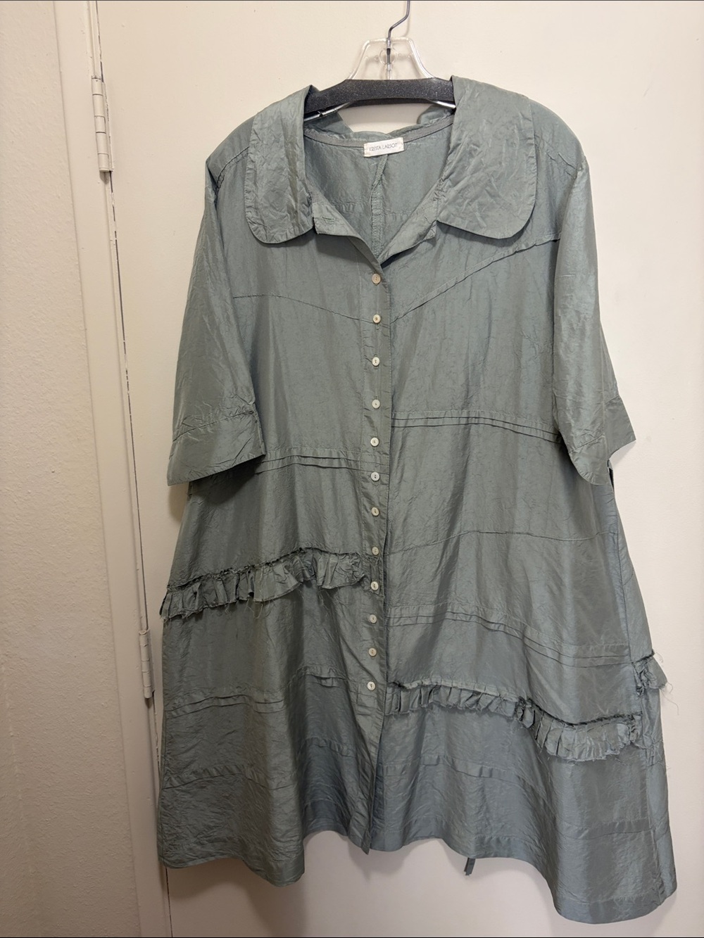 Relaxed Button-Front Midi Dress in Sage Green